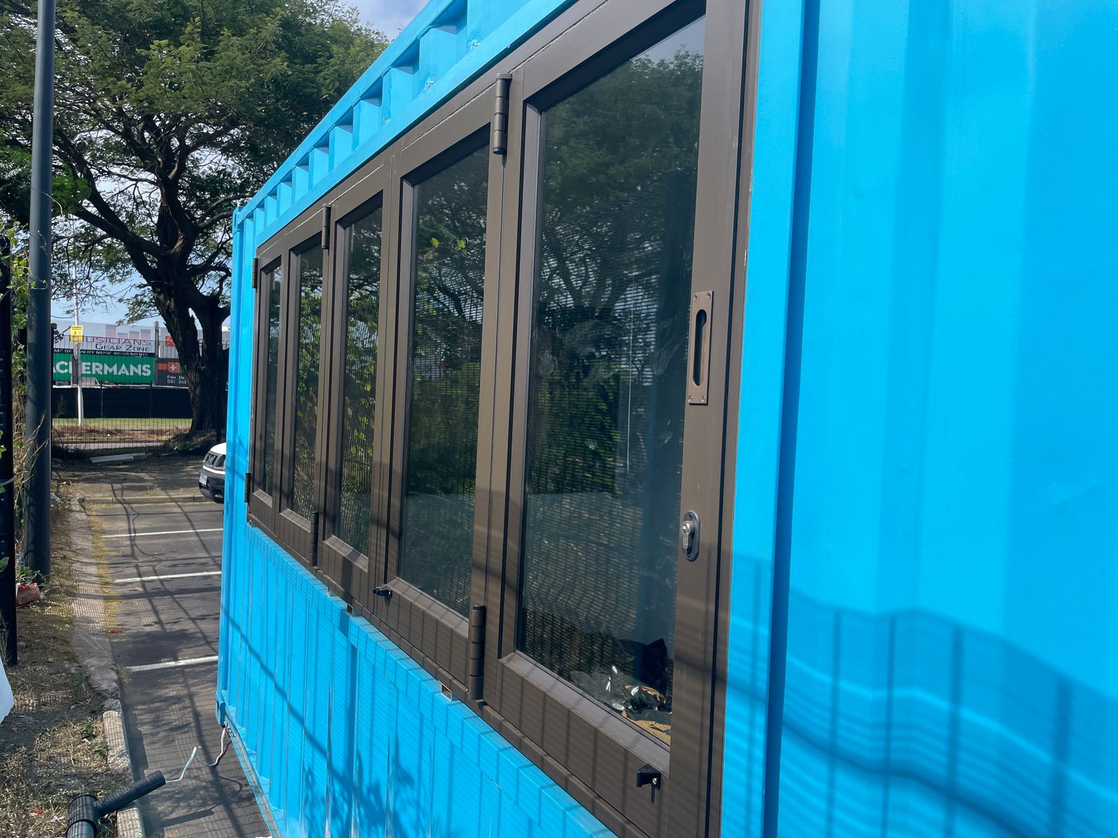 9df1d4ff-f4ae-4a15-8d7d-e0676e8f6b5a